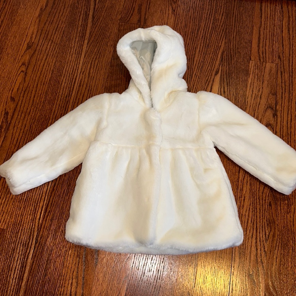 Le Top white faux fur toddler jacket - size 3T